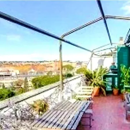 Hola Apartment *