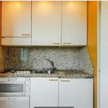 Hola Apartment *